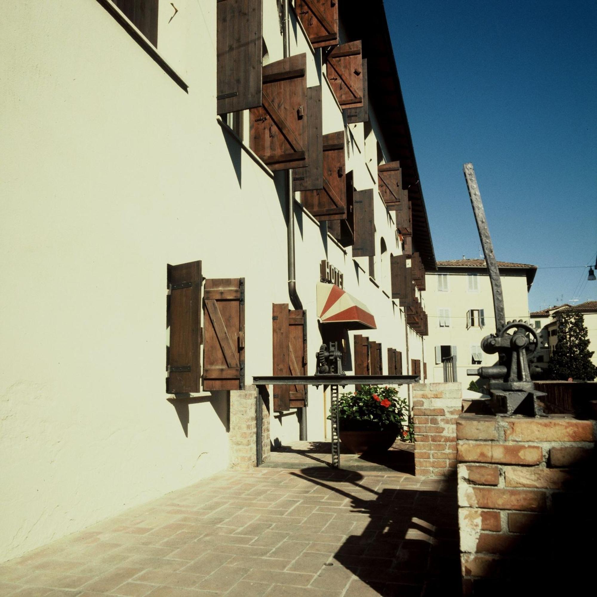 La Vecchia Cartiera Hotel Colle Val D'Elsa Luaran gambar